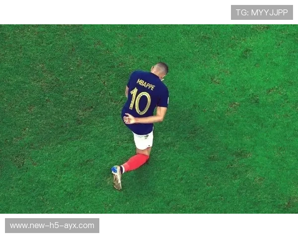 姆巴佩高速突破后连送致命传递:速度与智慧的完美结合 姆巴佩高速突破后连送致命传递:速度与智慧的完美结合